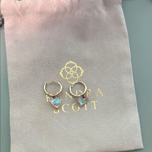 kendra scott iridescent heart huggie earrings